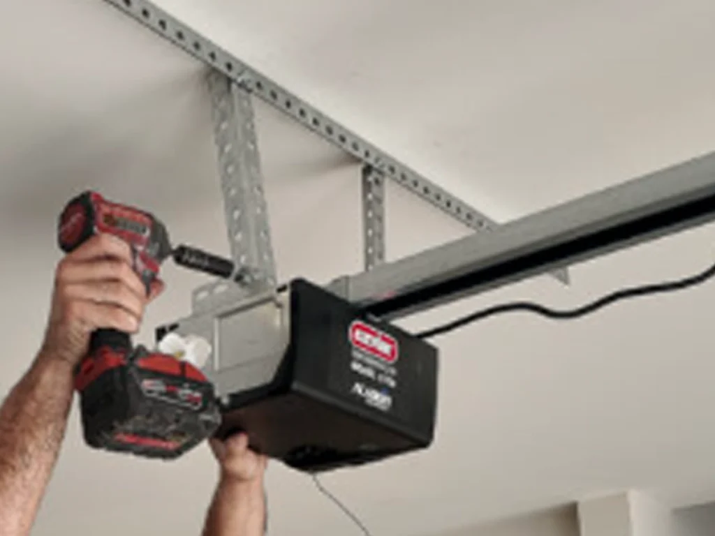 Broken Garage Door Fast Help service in Franklin Tennessee