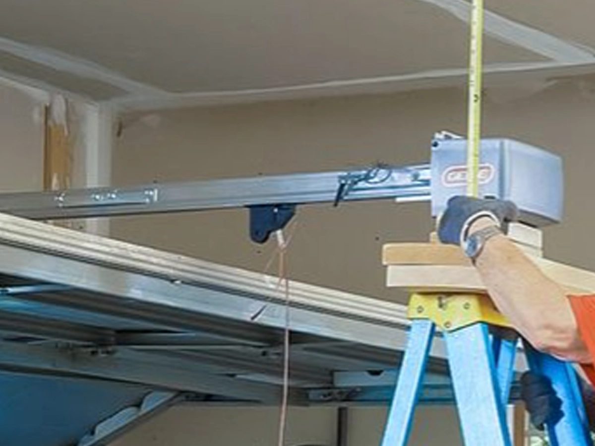 Signs time to replace garage door in Franklin TN