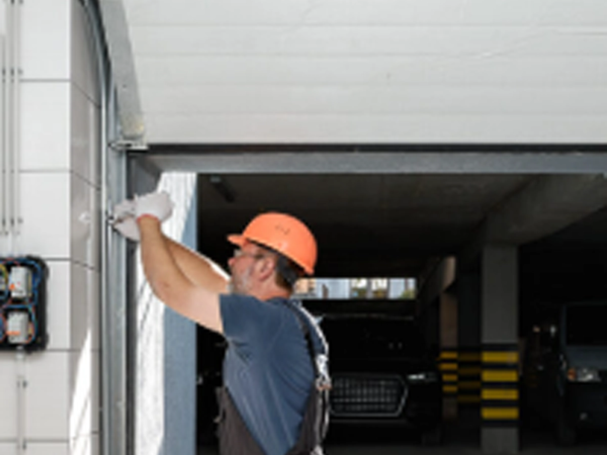 Everlast Garage Doors Replacement Services in Franklin improving home value with a modern garage door