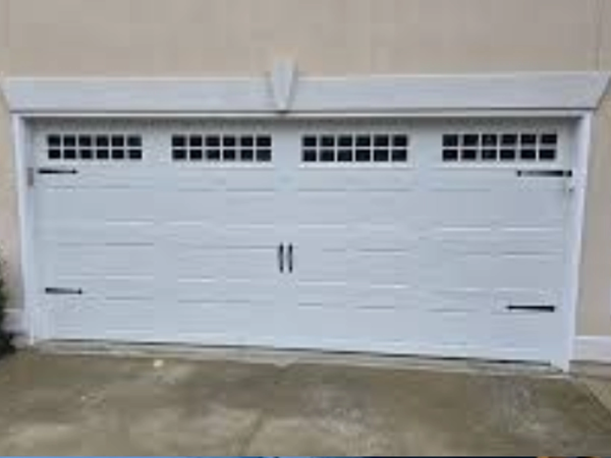 New Home Garage Door Installation in Franklin by Everlast Garage Doors