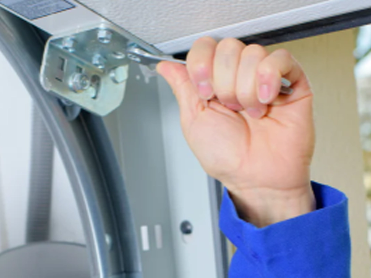 Reliable Door Repairs Franklin service for a commercial garage door at a local business