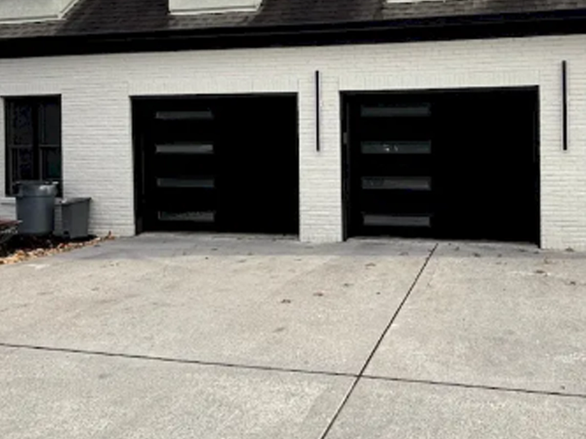 Custom Garage Door Design for Franklin TN homes by Everlast Garage Doors