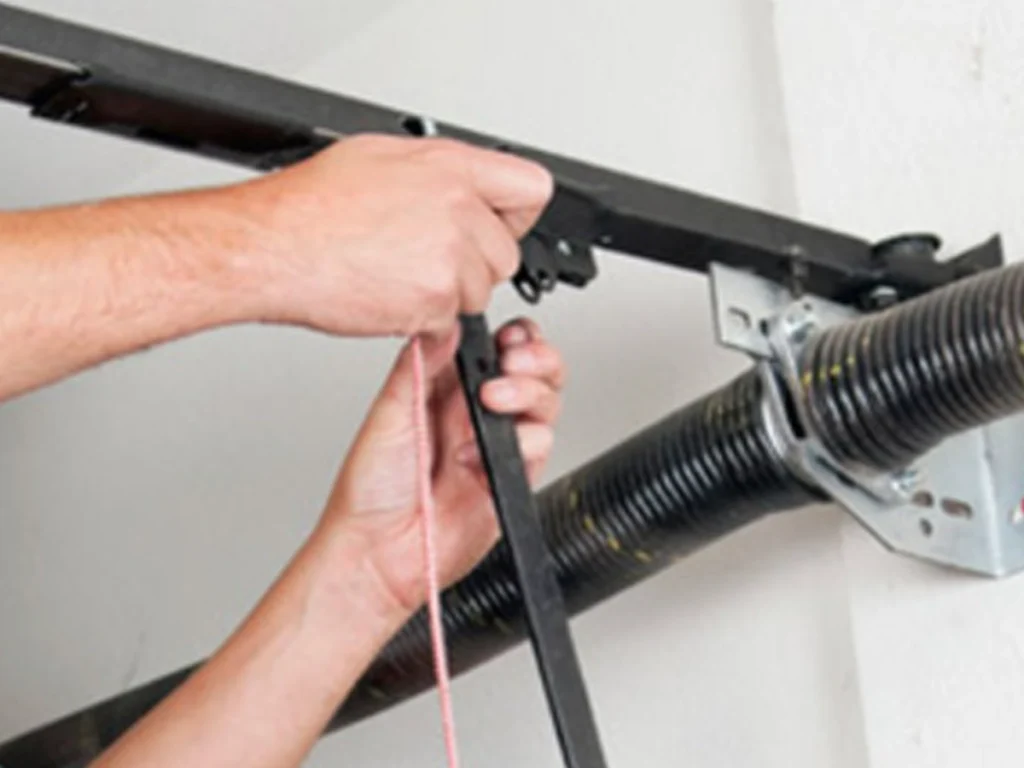Garage Door Problems in Franklin repaired quickly by Everlast Garage Doors