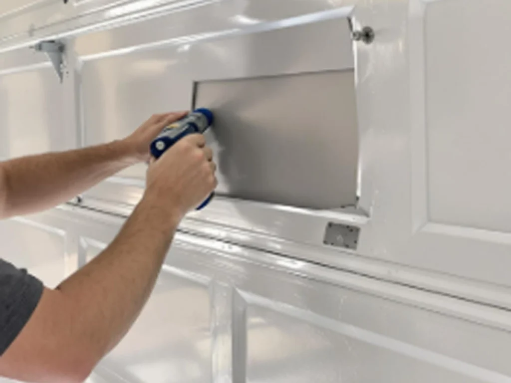 Low maintenance garage door replacement choices for a Franklin Tennessee home