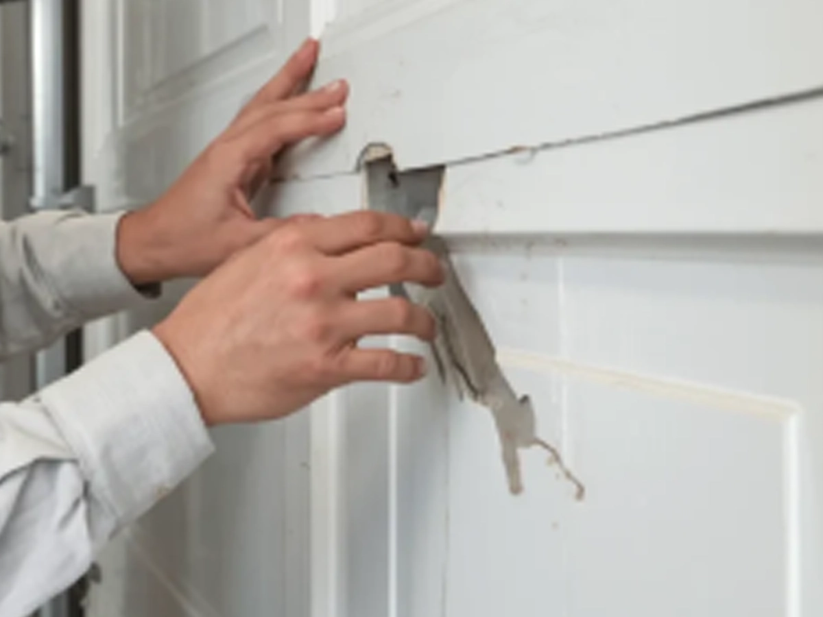 Garage Door Lock Repair & Security Upgrades for a secure Franklin Tennessee garage door